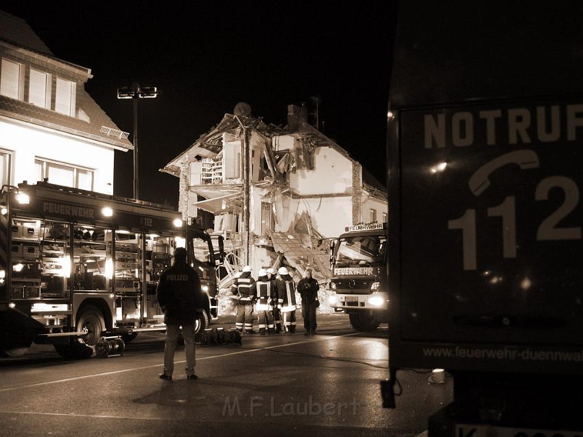 Hausexplosion Bruehl bei Koeln Pingsdorferstr P122.JPG